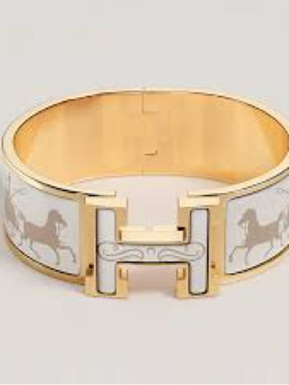 Sold Out-Hermès H Clic Clac Wide Enamel Bracelet in White and Gold- Oui rule gol